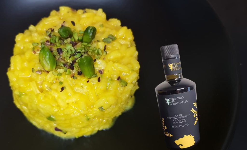 Risotto taż-żagħfran u tal-pistaċċi