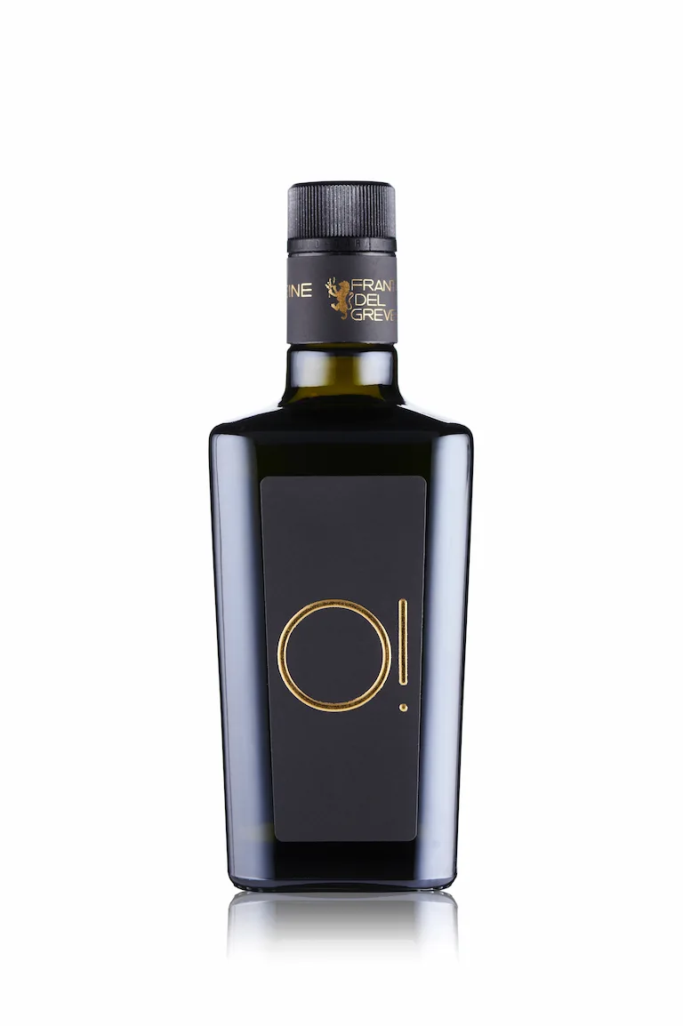 Auswahl O! Extra natives Öl, hergestellt aus ausgewählten Oliven des laufenden Jahres.