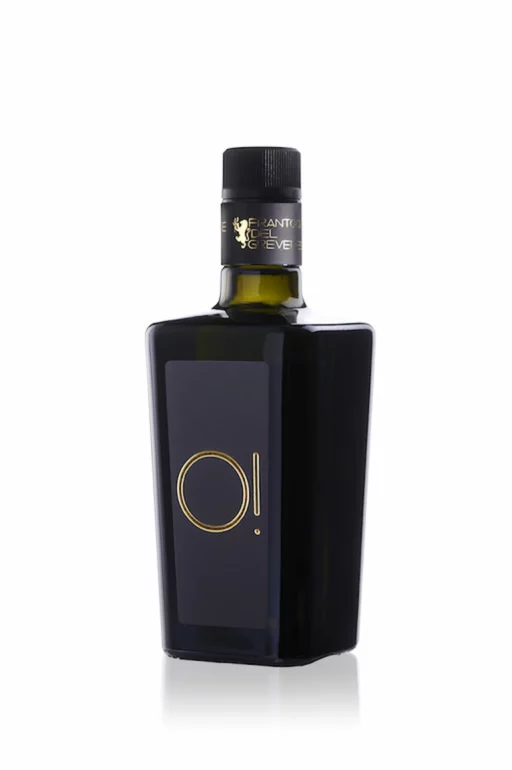 Selezione O! Olio extravergine fatto con olive selezionate dell’annata in corso.